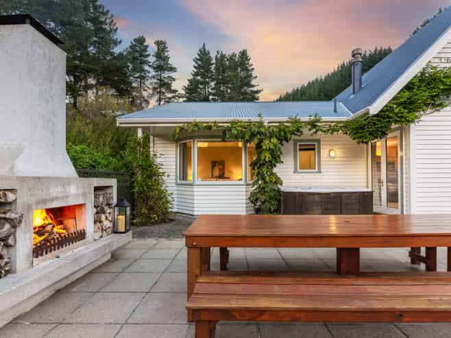 102 Bulls Run Road, Pauatahanui