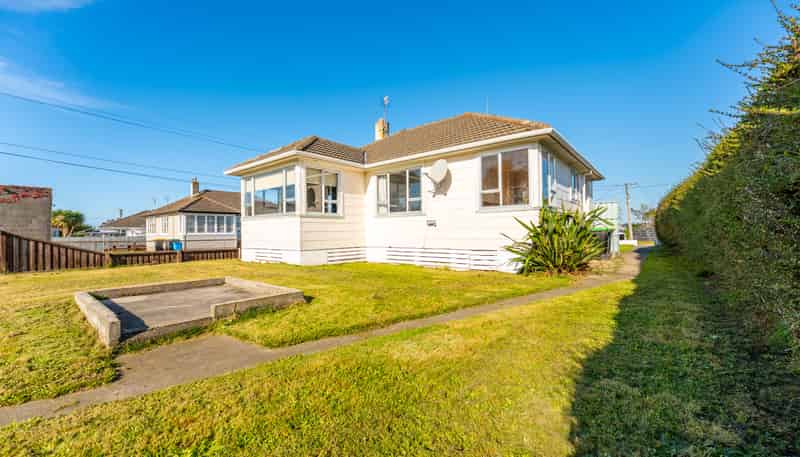 9 Andrew Street, Marchwiel