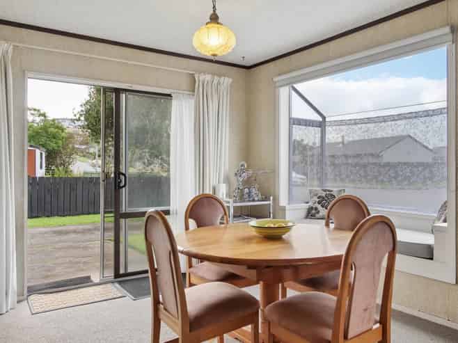 32 Sylvania Drive, Matua