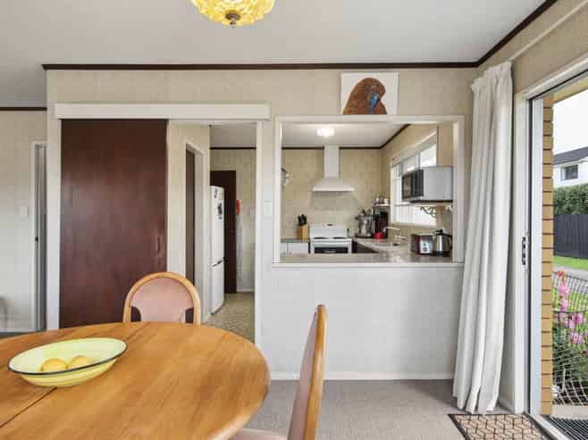 32 Sylvania Drive, Matua