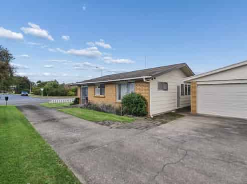 32 Sylvania Drive, Matua