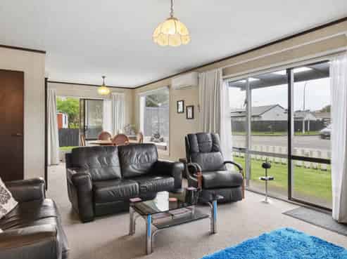 32 Sylvania Drive, Matua