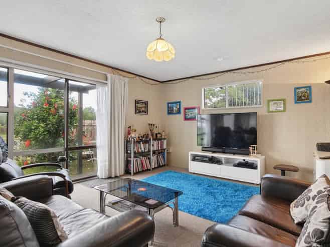 32 Sylvania Drive, Matua