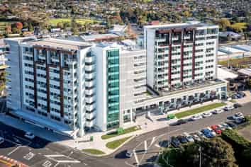 205/6 Waikumete Road, Glen Eden