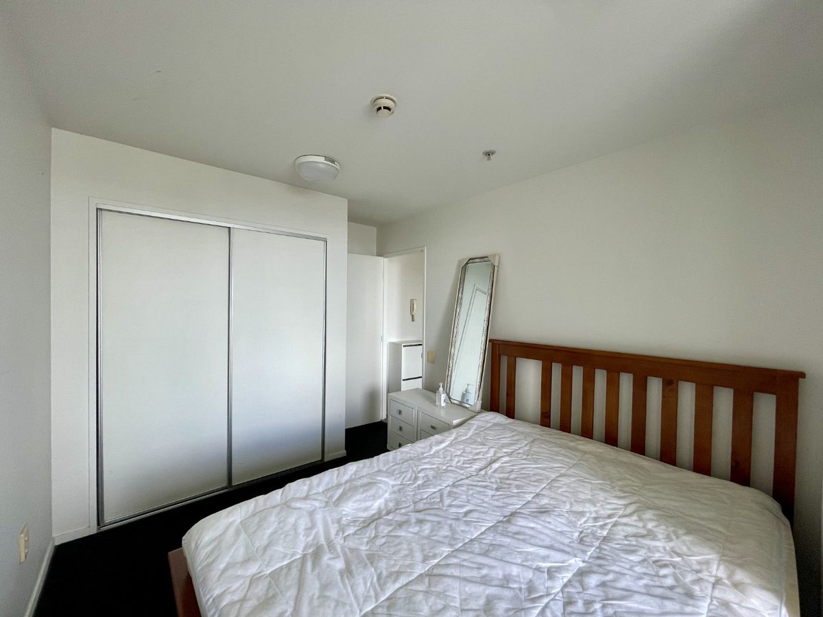 One Bedroom Apartment With Balcony - Widok 6