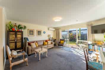 2/21 Preston Street, West End