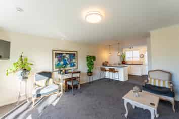 2/21 Preston Street, West End