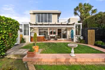81 Seaview Road, Paremata