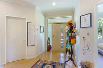 16 Ludlam Way, Otaki