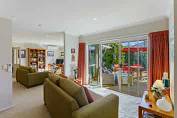 16 Ludlam Way, Otaki