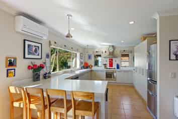 16 Ludlam Way, Otaki