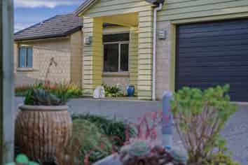 16 Ludlam Way, Otaki