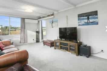 2 Bourke Street, Waikouaiti