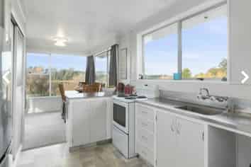 2 Bourke Street, Waikouaiti