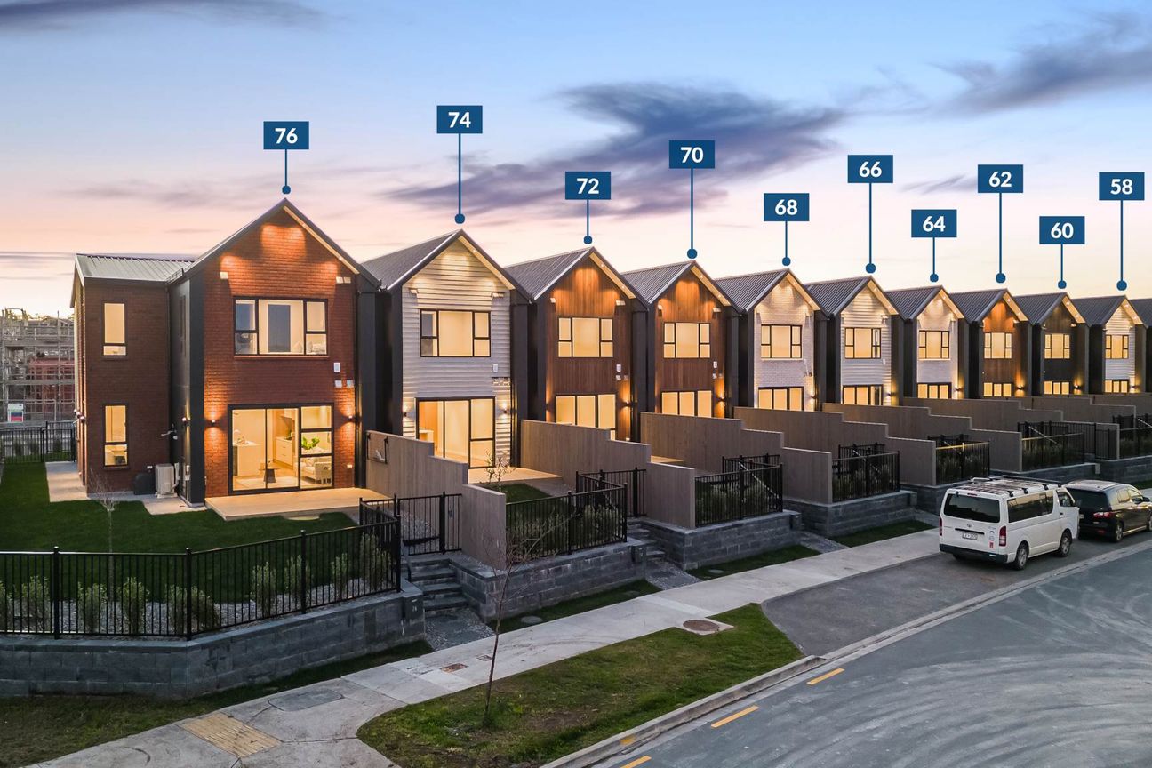 Opportunity Alert – Stylish Townhouse! - Vista 4