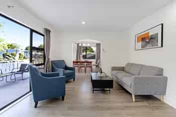 123 Wattle Farm road, Wattle Downs