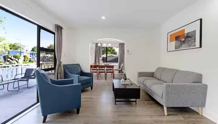 123 Wattle Farm road, Wattle Downs