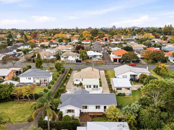 127A Clarkin Road, Fairfield