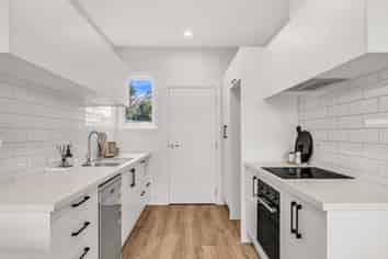 16 Kitchener Place, Opawa