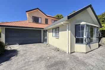 67 McLintock Street, Johnsonville