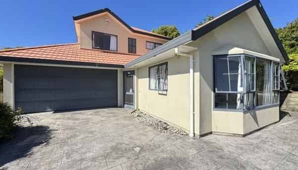 67 McLintock Street, Johnsonville