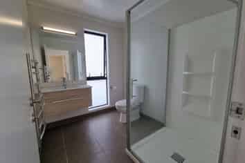 24 Sacred Kingfisher Road, Hobsonville