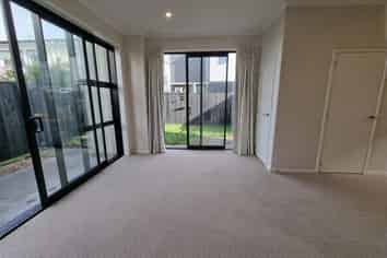 24 Sacred Kingfisher Road, Hobsonville