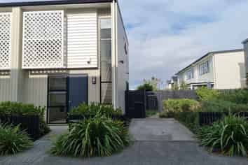 24 Sacred Kingfisher Road, Hobsonville