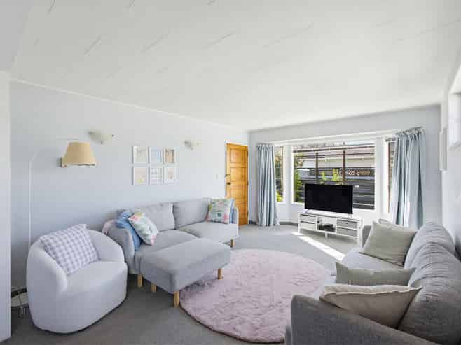 2/37 Middle Road, Havelock North