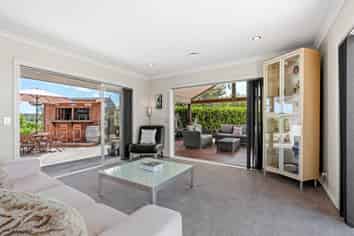 240  Three Oaks Drive, Dairy Flat