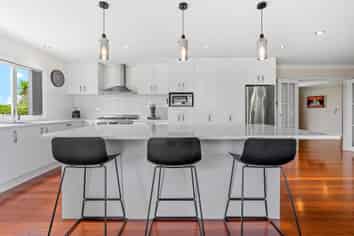 240  Three Oaks Drive, Dairy Flat