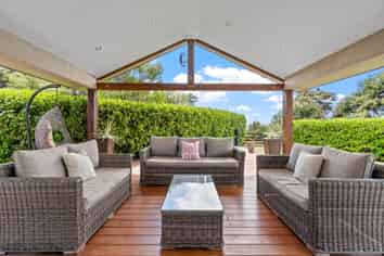 240  Three Oaks Drive, Dairy Flat