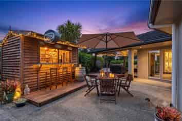 240  Three Oaks Drive, Dairy Flat