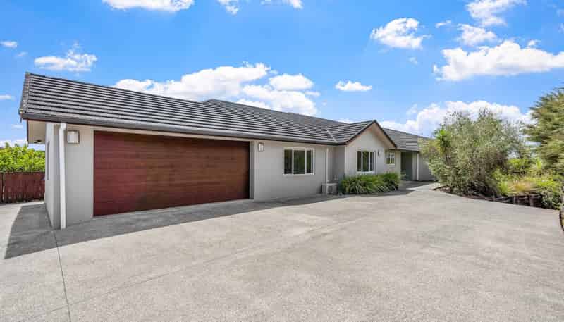 240  Three Oaks Drive, Dairy Flat