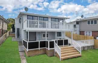 26 Ted William Street, New Windsor