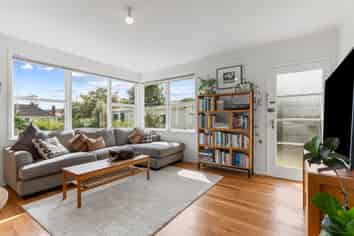 4/11 Preston Avenue, Mount Albert