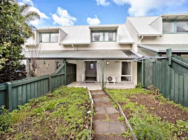 24/1 Water Street, Otahuhu