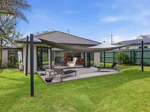 2/330 Rangatira Road, Beach Haven