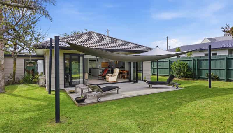 2/330 Rangatira Road, Beach Haven