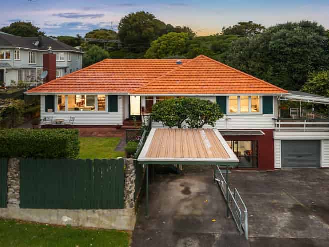 18 Amandale Avenue, Mount Albert