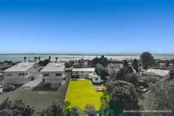 1373 Whangaparaoa Road, Army Bay