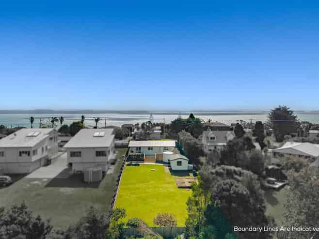 1373 Whangaparaoa Road, Army Bay