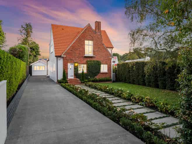 1 Rewa Road, Three Kings