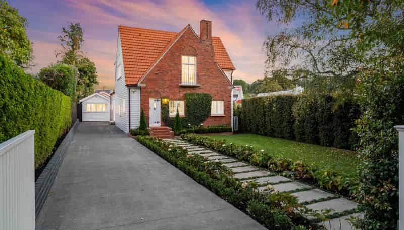 1 Rewa Road, Three Kings