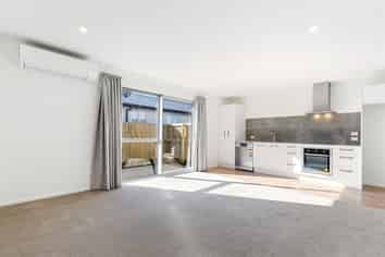 71C Geraldine Street, Edgeware