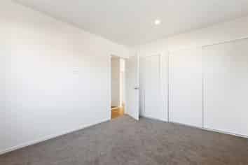 71C Geraldine Street, Edgeware