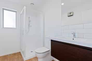 71C Geraldine Street, Edgeware