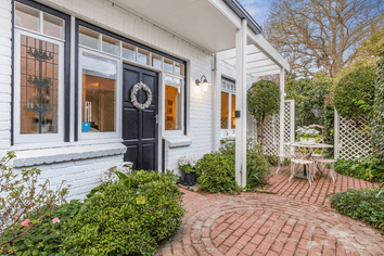 25 Hall Street, Cambridge