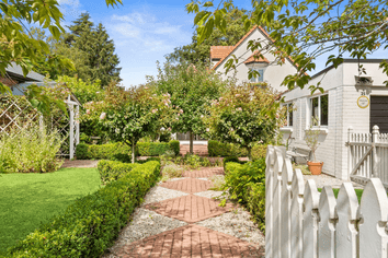 25 Hall Street, Cambridge