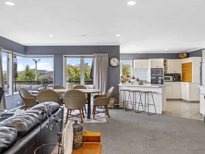 10 Astelia Way, Waipahihi